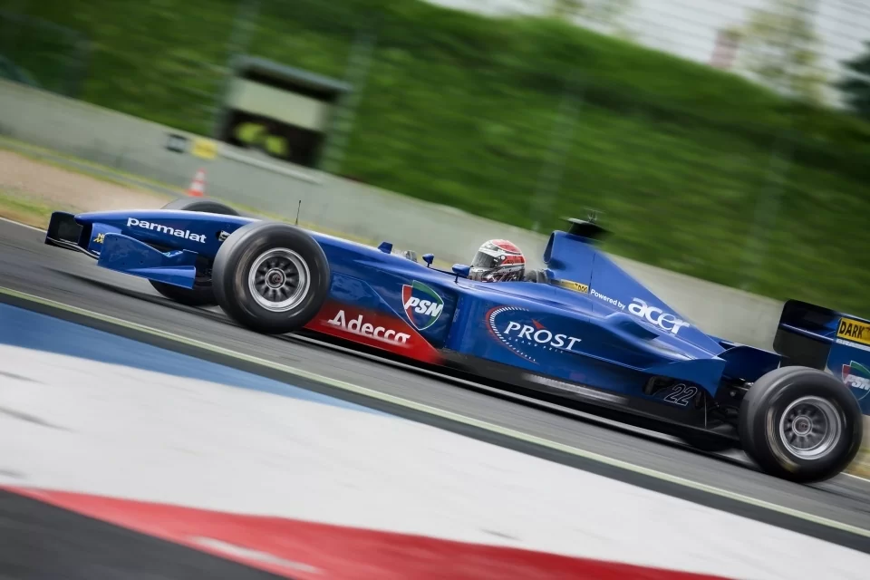 Stage de pilotage Formule 1 Prost ap04 circuit de magny cours