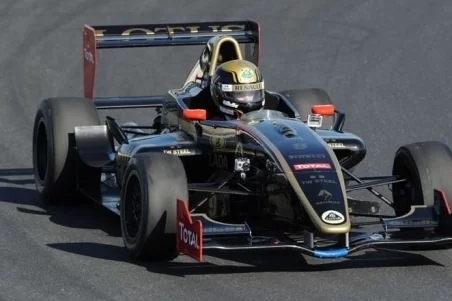 Praktikum cockpit der Formel Renault + Taufe steuerung F1 Dreilokal – Circuit de Barcelona-Catalunya
