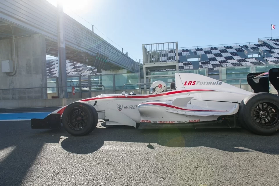 driving course Formula Renault F1 + steering Baptism seater - Circuit Magny Cours Grand Prix